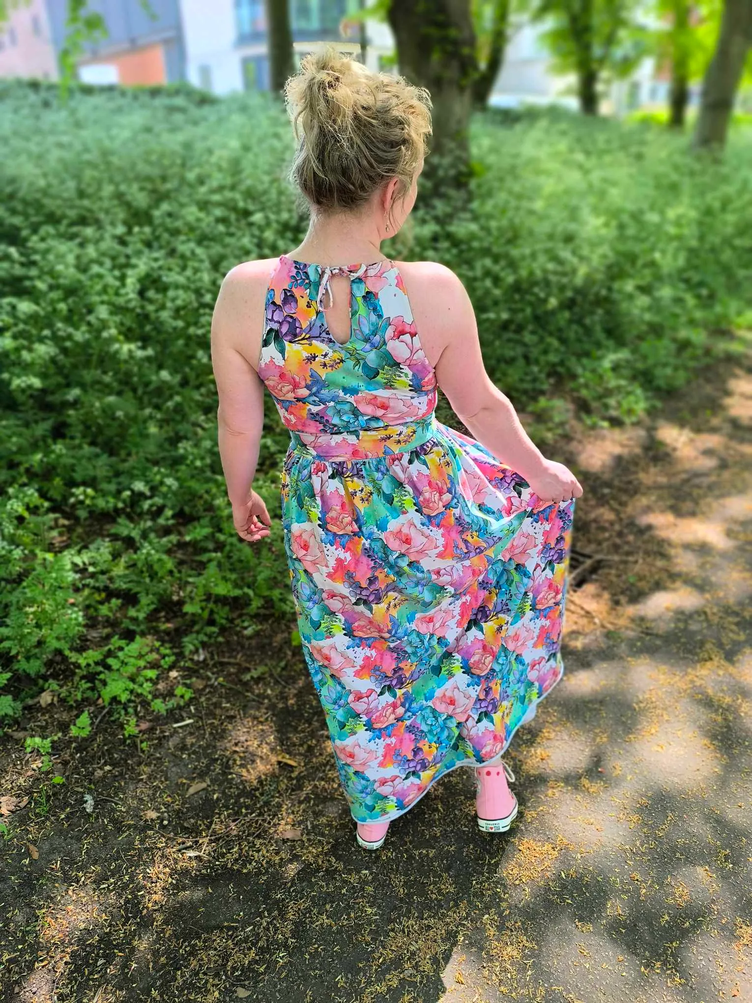 Watercolour Floral Blooms Jersey Fabric £16.50pm 11 Watercolour Floral Blooms Jersey Fabric £16.50pm - Image 8